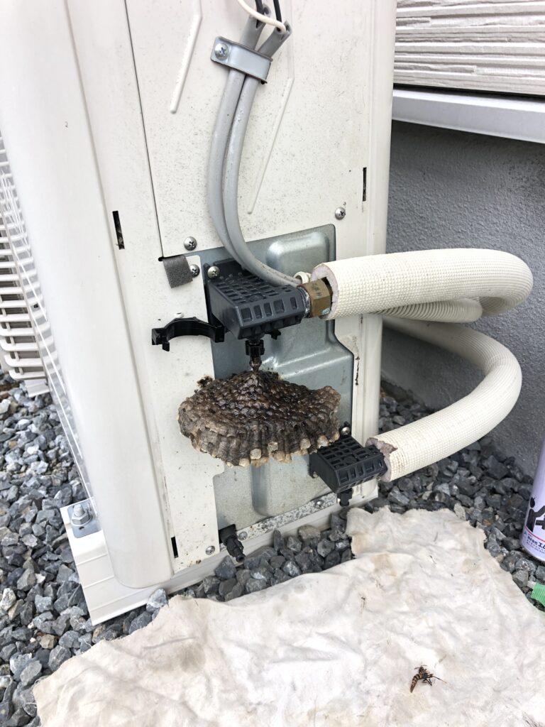 室外機側面