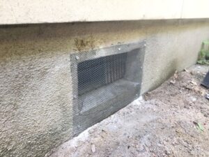 金網による出入り口の封鎖
