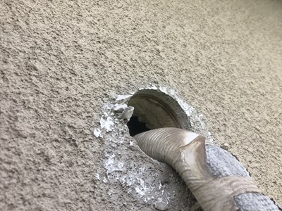ドロバチの出入り口