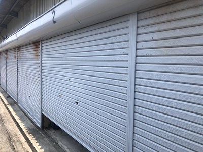 シャッターボックス内に営巣は確認できず